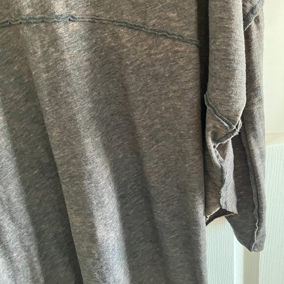 We the Free Oversized Gray/Brown Tee Shirt Size Medium Stretchy Comfy Boho - Picture 6 of 13